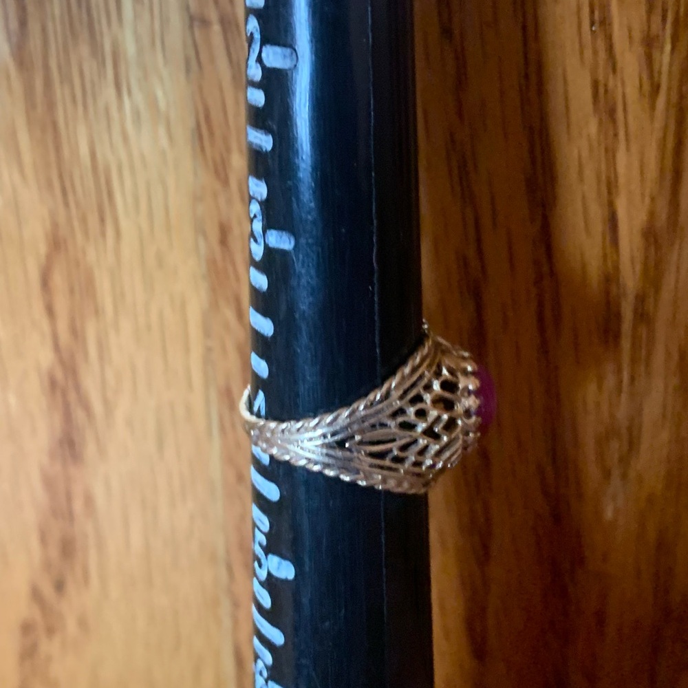 14k VINTAGE RUBY STAR FILIGREE RING - Picture 8 of 9
